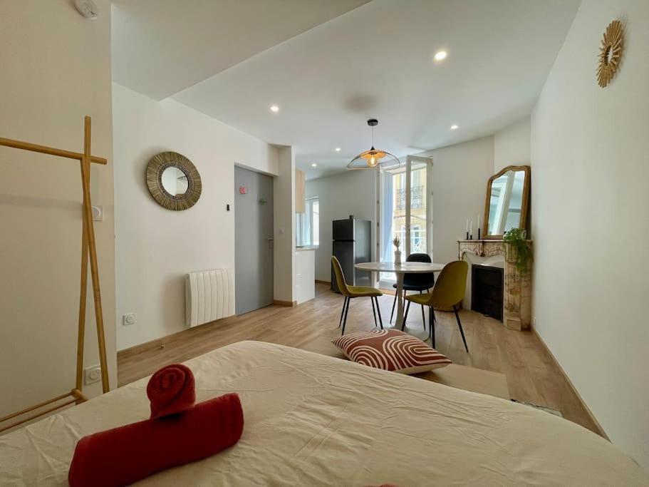 Le Repaire Blterrois Apartment เบซิเยร์ ภายนอก รูปภาพ
